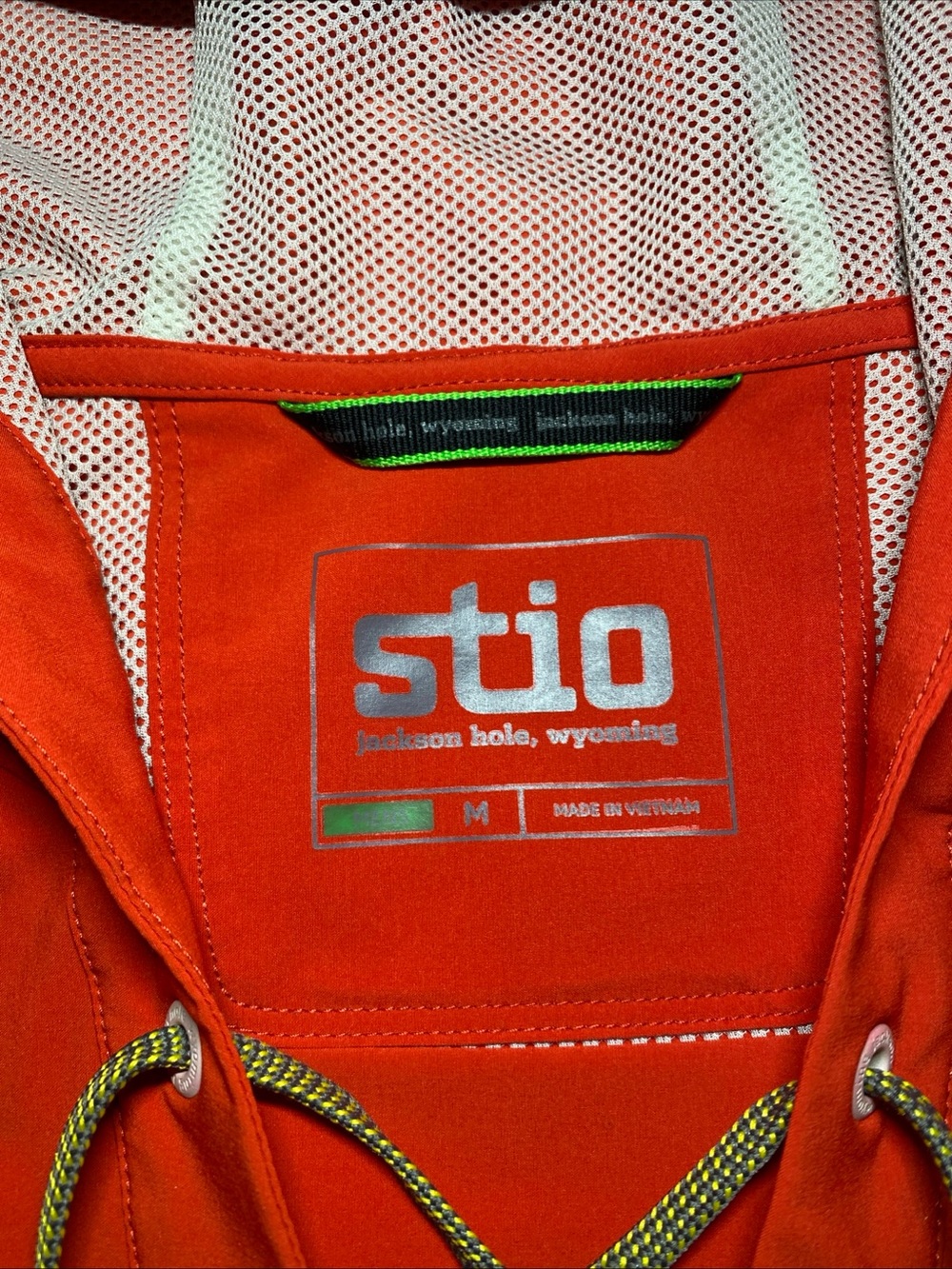 Stio CFS Sun Hoodie Anorack Red Pullover Performance Jacket Men's Size: Medium - Picture 2 of 8